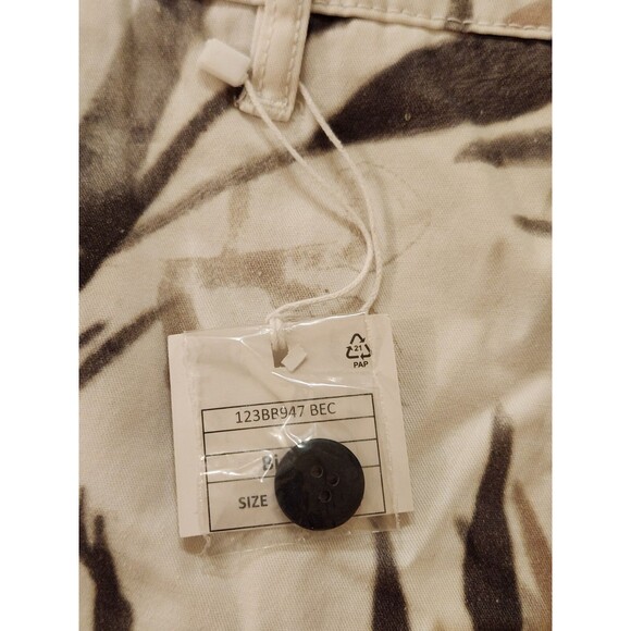 Clayton Studio NWT NEW SLIM FIT size 54 Italy/38 US Botanical Shorts - Picture 3 of 6